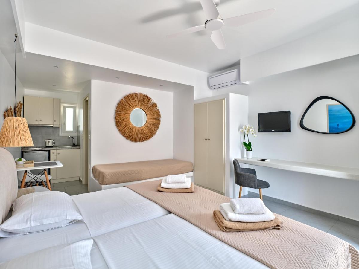 Corina Studios-Apartments Науса Екстериор снимка